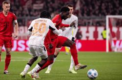 包含德国杯清晨再迎强敌；新疆广汇防线松动；主帅态度：管理层满意；临场指挥获称赞的词条-JBO官网入口