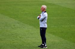 法国杯赛程吃紧，尼斯清晨回应争议，赛场秩序良好，年轻球员得到机会的简单介绍-JBO官网